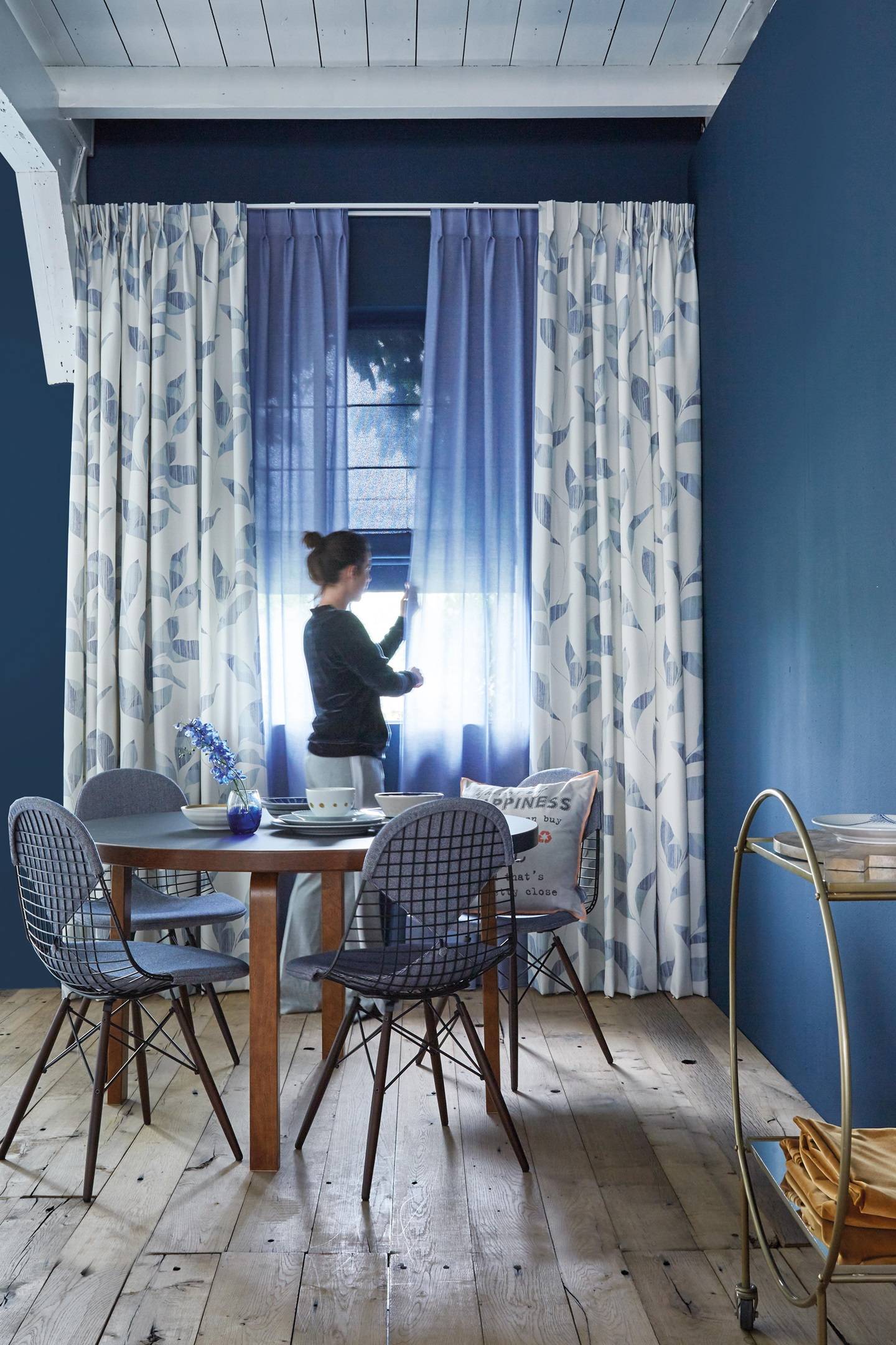 BLUE-CIRCULAIR_trend